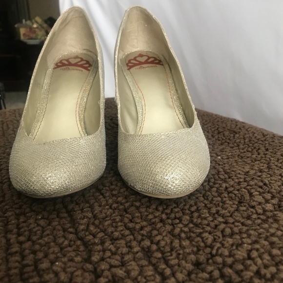 Fergalicious Sparkle Silver/Gold Heels - Picture 2 of 7